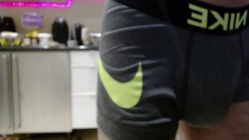 Calvin_9in  21-12-2021 video kiss